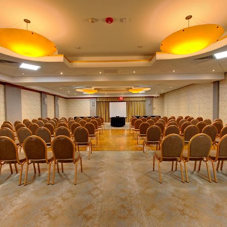 Holiday Inn Plainview-Long Island By Ihg Extérieur photo