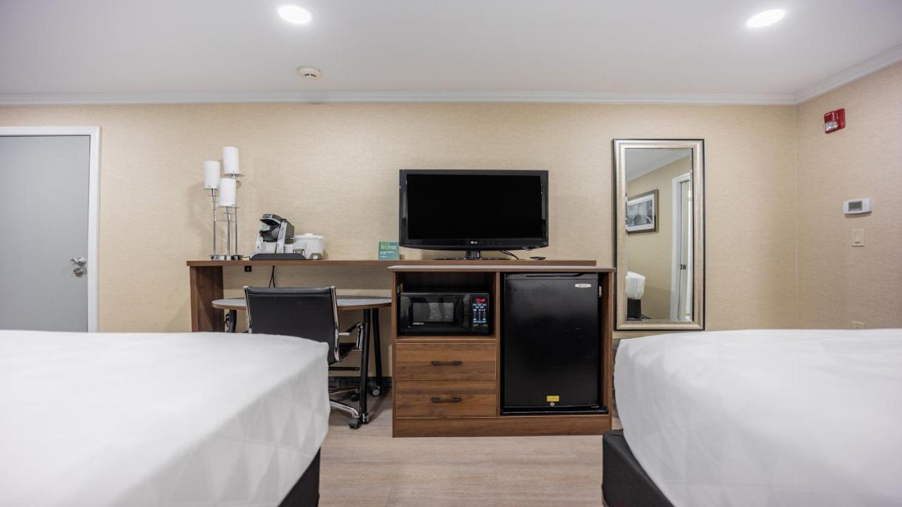 Holiday Inn Plainview-Long Island By Ihg Extérieur photo