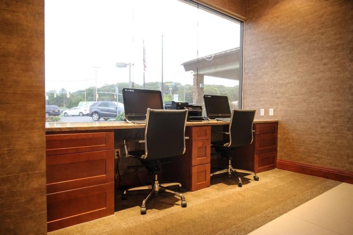 Holiday Inn Plainview-Long Island By Ihg Extérieur photo